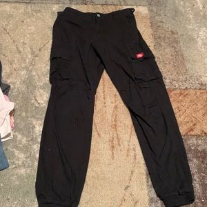 Dickies carpenter pants. Tighter at bottoms like joggers
